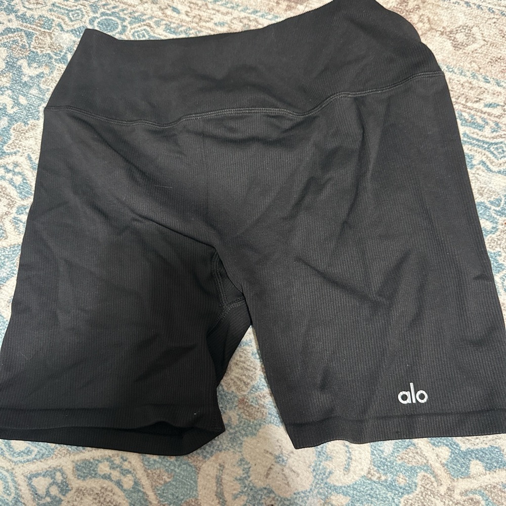 ALO Yoga Black Bike Shorts Smooth Athletic Design